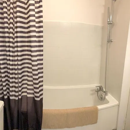 Le Raymond, Grand Studio, Parking Apartment *